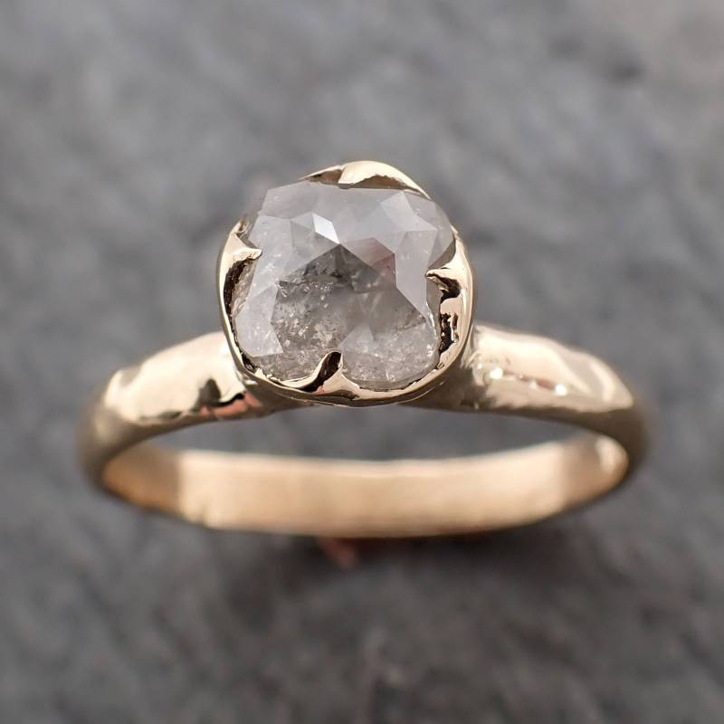 Fancy Cut Weißer Diamant Solitär Verlobungsring 18K Gelbgold Ehering Von Angelline 2808 von byAngeline