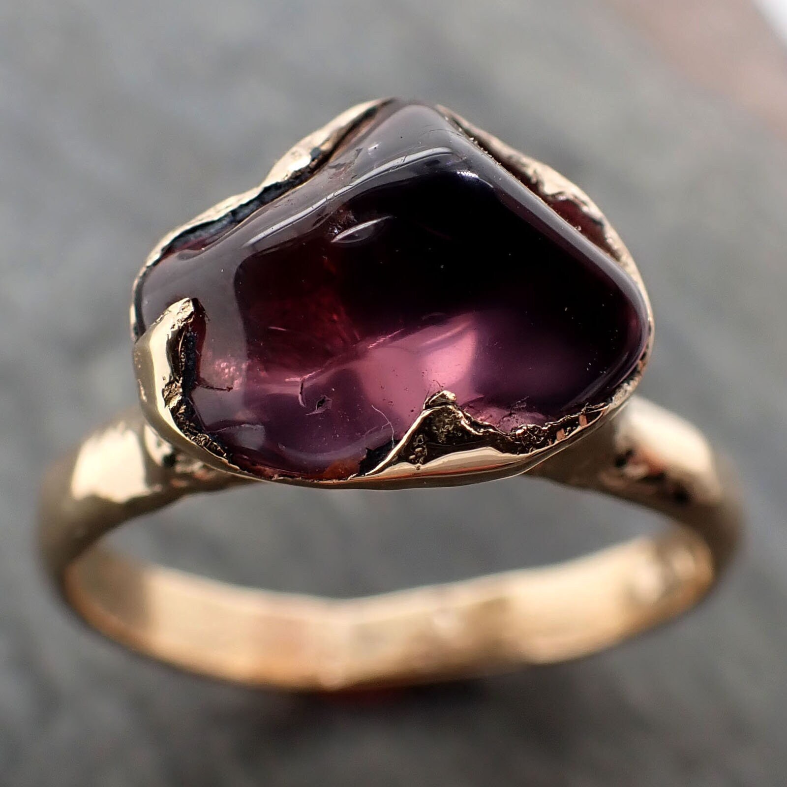 Granat Getrommelter Weinrot 750Er Gelbgold Solitär Edelstein Ring 2785 von byAngeline