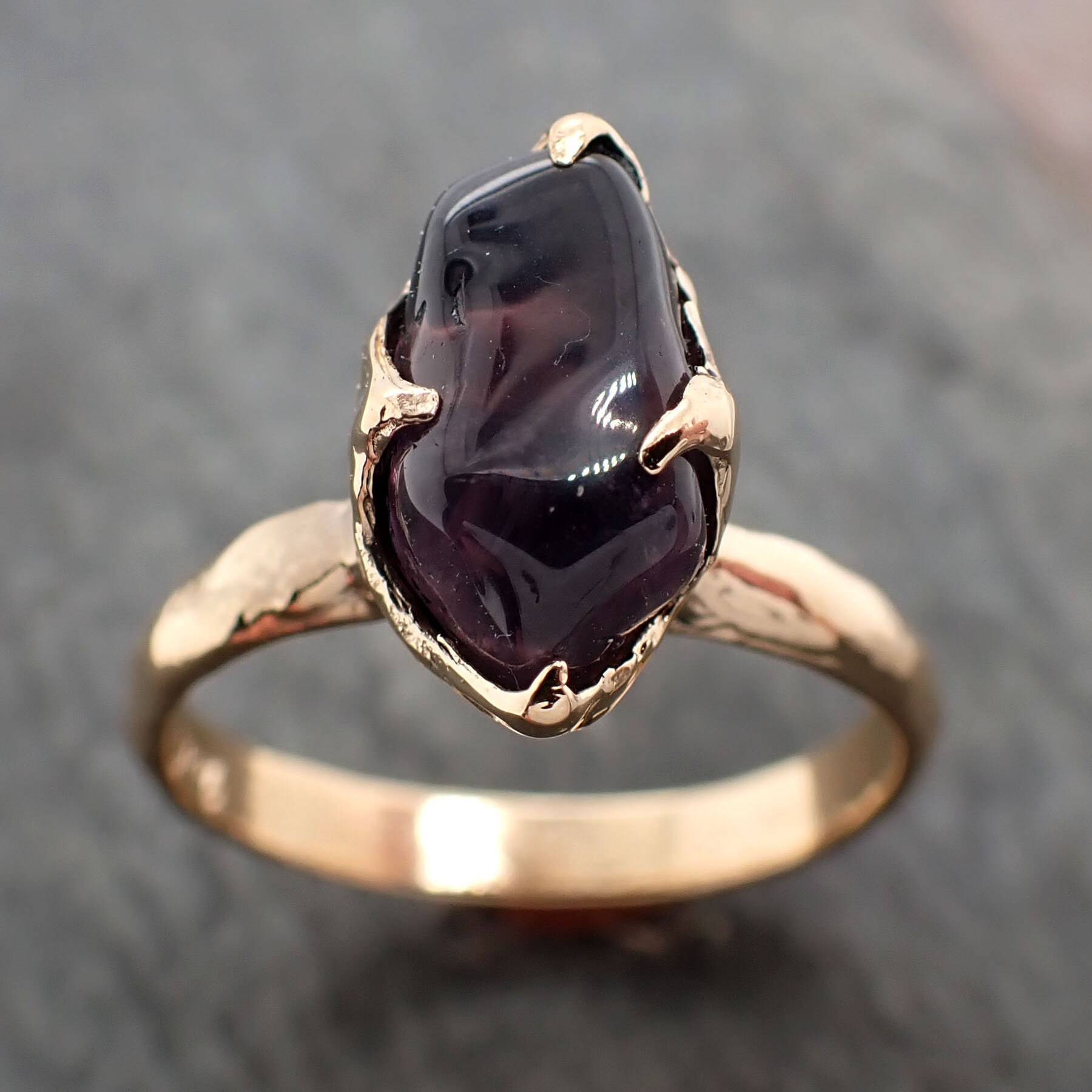 Granat Getrommelter Rotwein 750Er Gelbgold Solitär Edelstein Ring 2786 von byAngeline