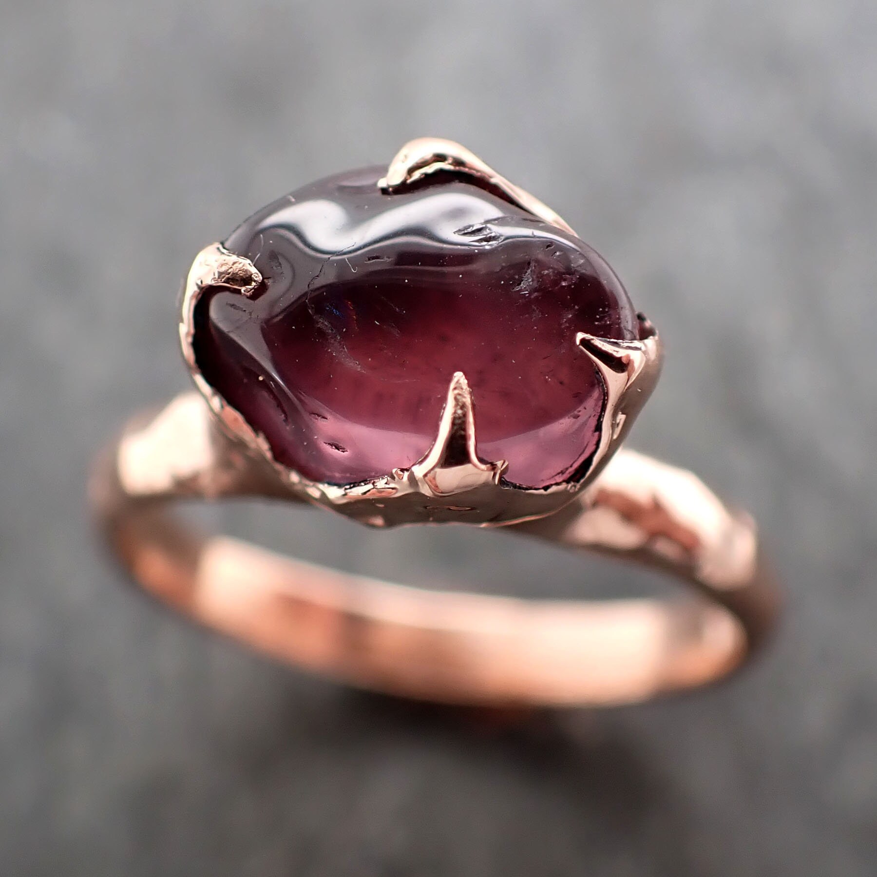 Granat Getrommelt Weinrot 14K Roségold Solitär Edelstein Ring 2789 von byAngeline