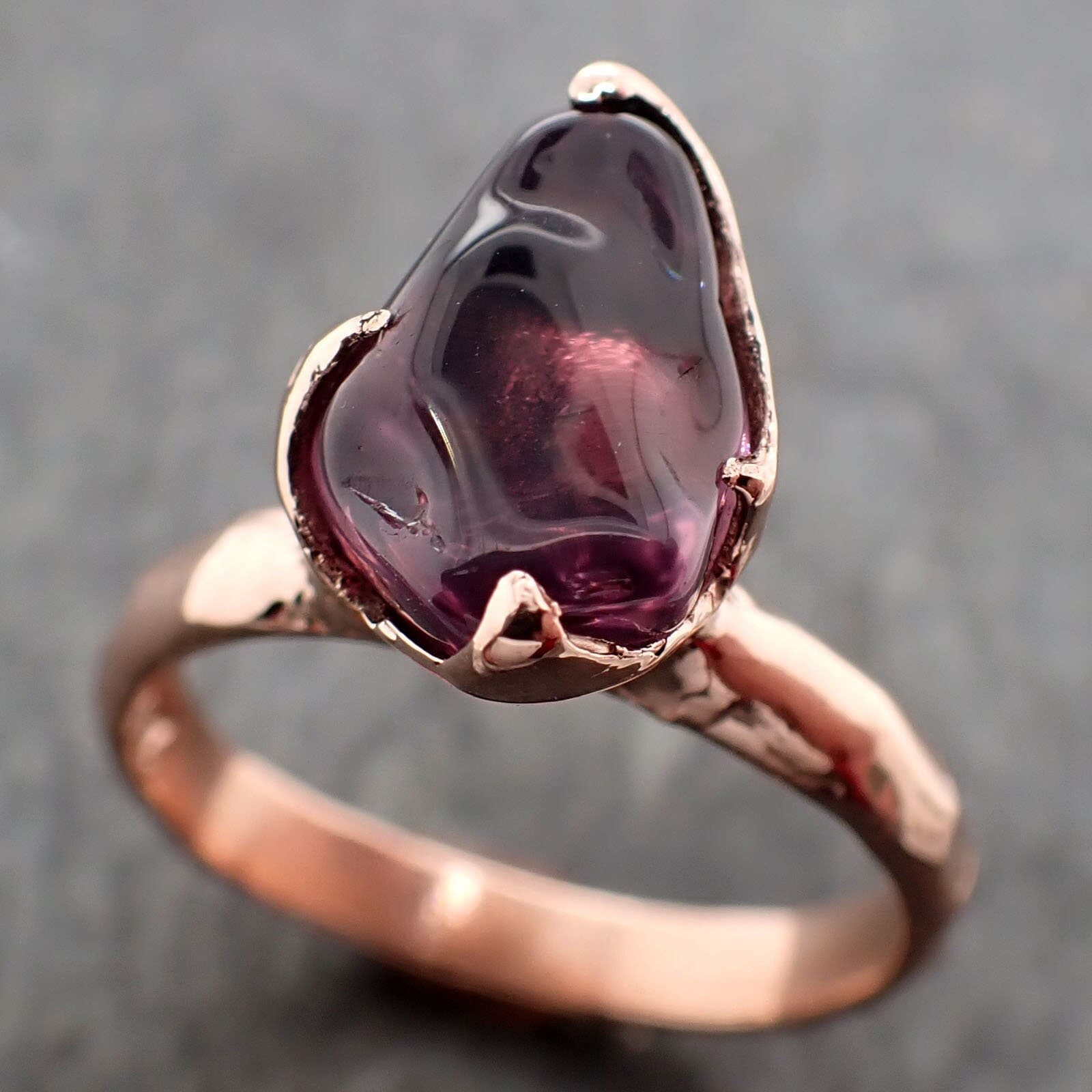 Granat Getrommelt Weinrot 14K Roségold Solitär Edelstein Ring 2790 von byAngeline