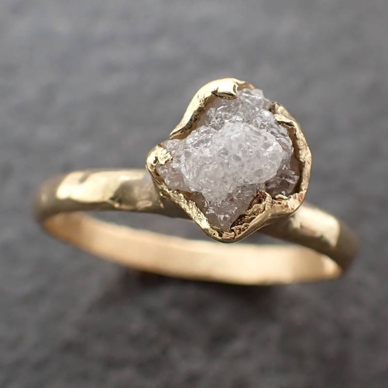 Rohdiamant Solitär Ring Ungeschliffener Diamant Aus Recyceltem 585Er Gelbgold von byAngeline