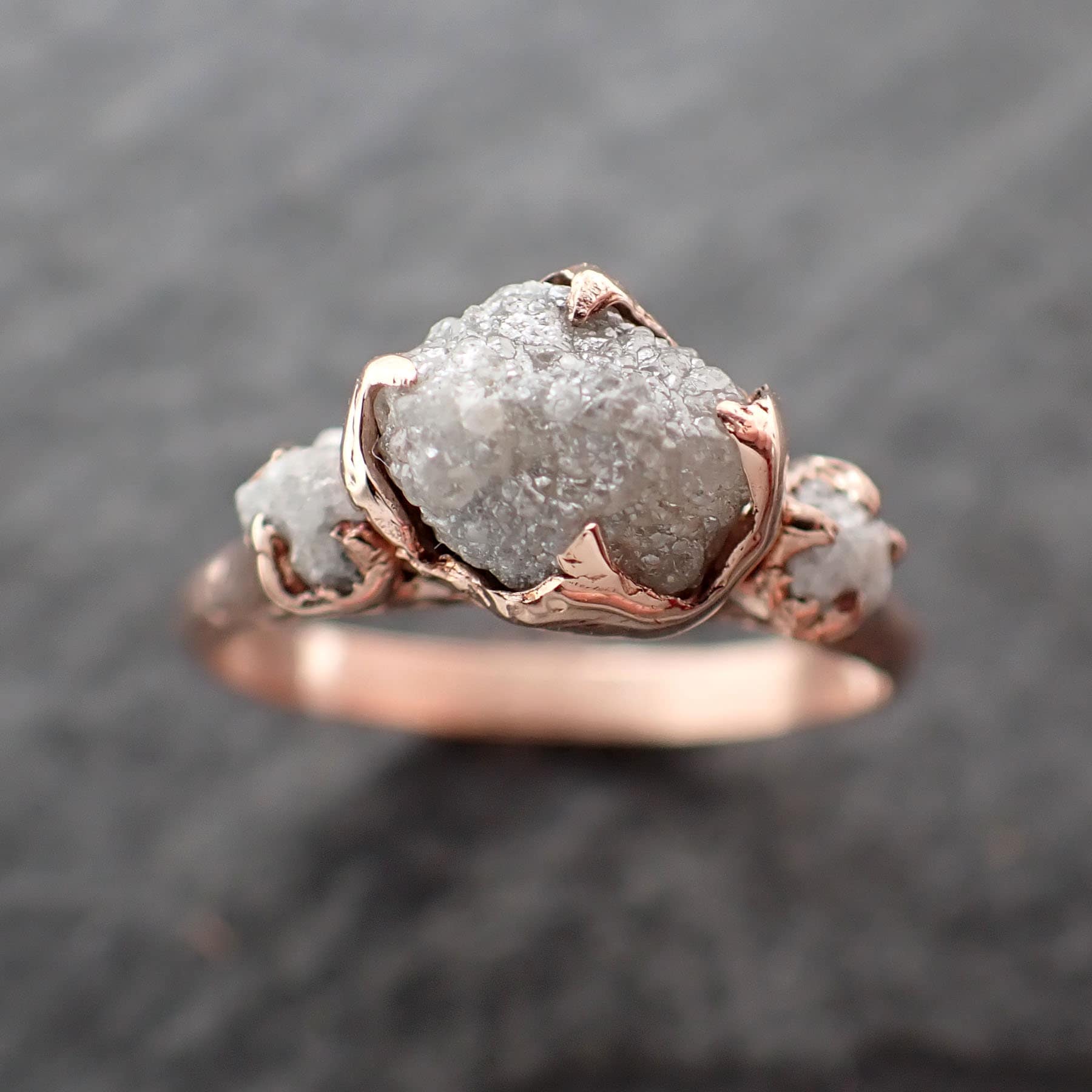 Roher Rohdiamant-Verlobungsring, Das Multisteinhochzeitsjubiläum 14K Roségold-Ring-Rustikale 2553 von byAngeline