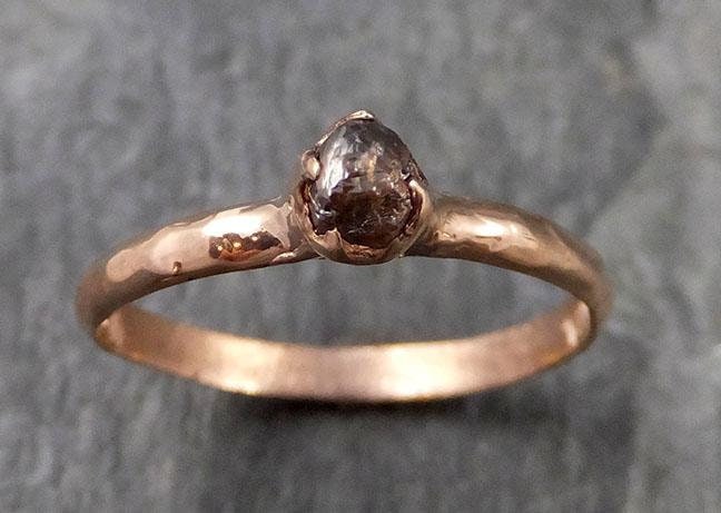 Roher Cognac Diamant Solitär Zierliche Verlobung 14K Roségold Ehering Ring Byangeline 1128 von byAngeline