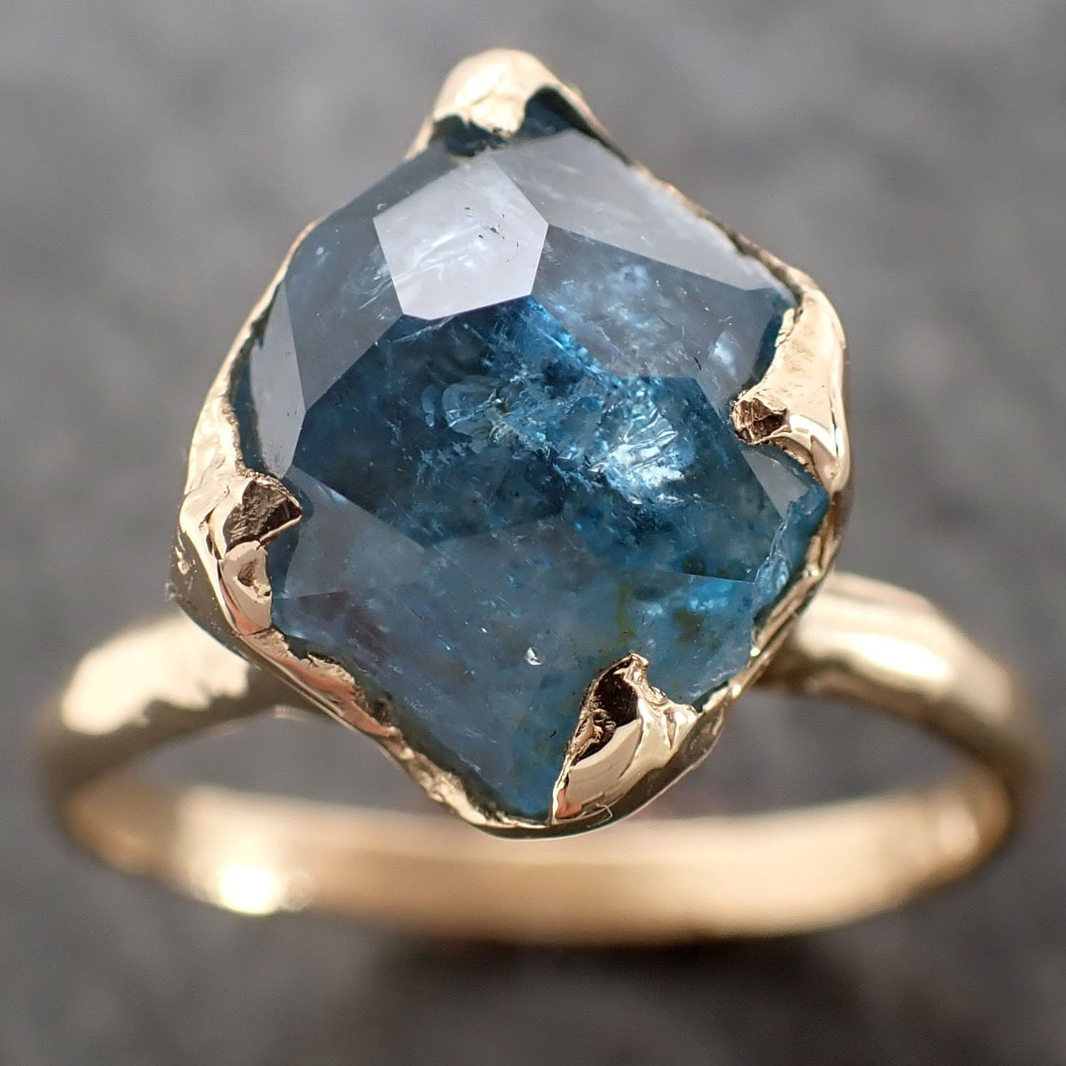 Teilweise Facettierter Aquamarin Solitär Ring 18K Gold Benutzerdefinierte One Of A Kind Edelstein-Ring Von Angelline 2982 von byAngeline