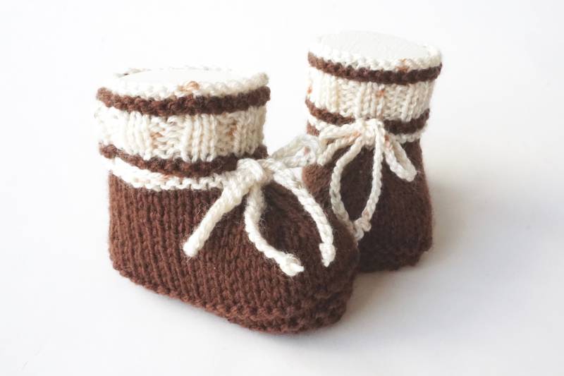 Babyschuhe Gestrickt 0-3 Monate Strickschuhe Baby Braun Creme Tweed Tracht Trachtenschuhe Erstlingsschuhe Geschenk Geburt Babyschuhe Gestrickt 0-3 Monate Strickschuhe Baby Braun Creme Tweed Tracht Trachtenschuhe Erstlingsschuhe Geschenk Geburt von byEllyshop