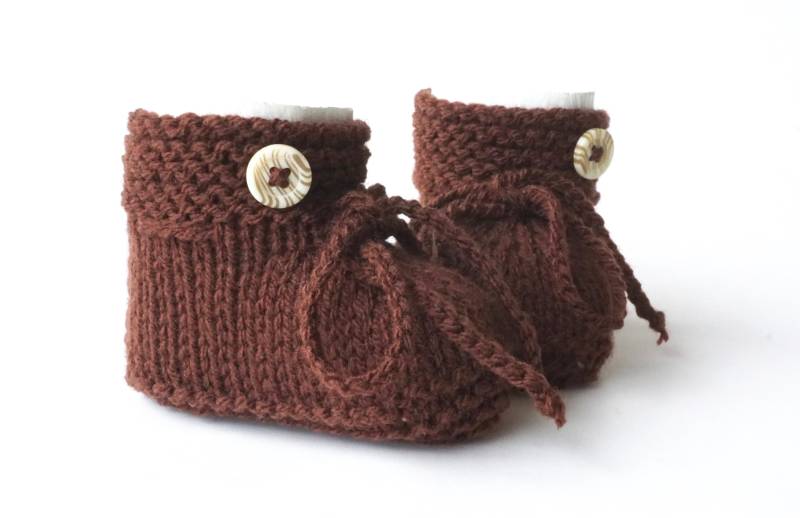 Babyschuhe Gestrickt Strickschuhe Baby Braun Schokobraun Handgestrickt Knopf 3-6 Monate von byEllyshop