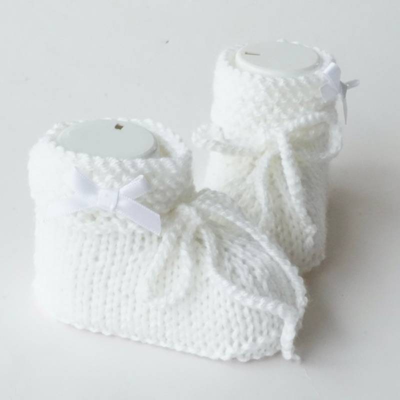 Babyschuhe Taufschuhe Gestrickt Taufe Schleife Weiß Handgestrickt Weihnacht Festtage Christmas Weihnachten 0-3 Monate von byEllyshop
