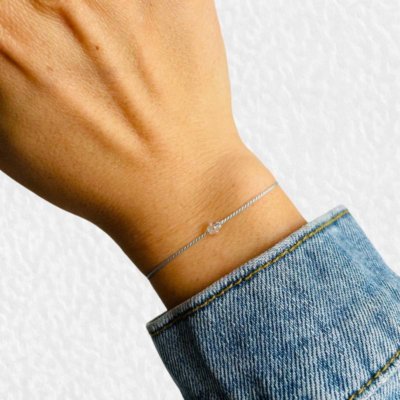 Ultra Filigree Bracelet Made Of Fine 100% Natural Silk // Silk Happy Happiness Love Friendship Lucky Charm Ultra Filigree Bracelet Made Of Fine 100% Natural Silk // Silk Happy Happiness Love Friendship Lucky Charm von byJINNYS
