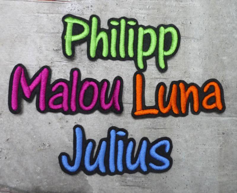 Große Namensapplikation | Schrift 2 Aufnäher/Applikation Auf Schwarzem Filz Wunschname Farbauswahl Einschulung Schultüte Große Namensapplikation | Schrift 2 Aufnäher/Applikation Auf Schwarzem Filz Wunschname Farbauswahl Einschulung Schultüte von byKikkine