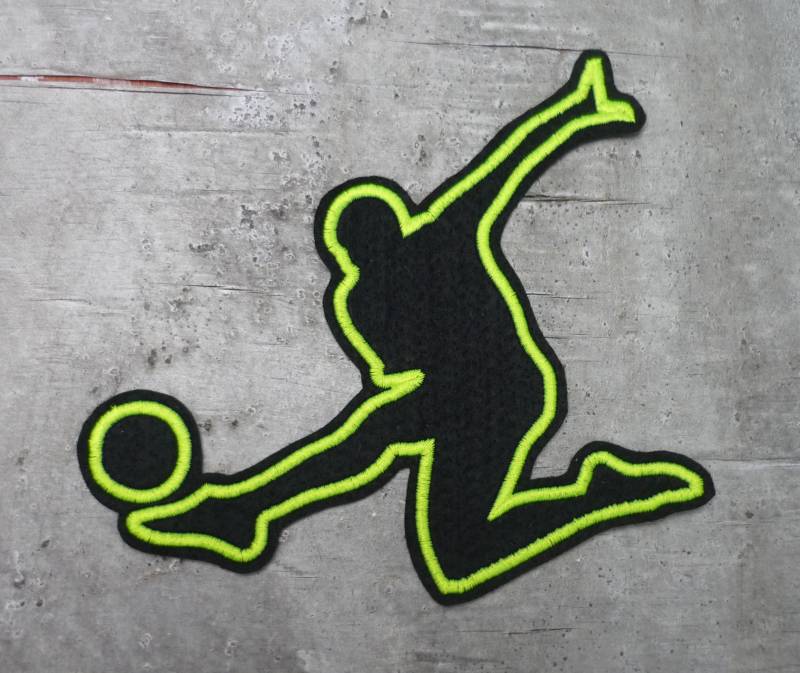 Kleiner Fußballspieler Aufnäher/Applikation Auf Schwarzem Filz Farbauswahl Neon Einschulung Schultüte Kleiner Fußballspieler Aufnäher/Applikation Auf Schwarzem Filz Farbauswahl Neon Einschulung Schultüte von byKikkine