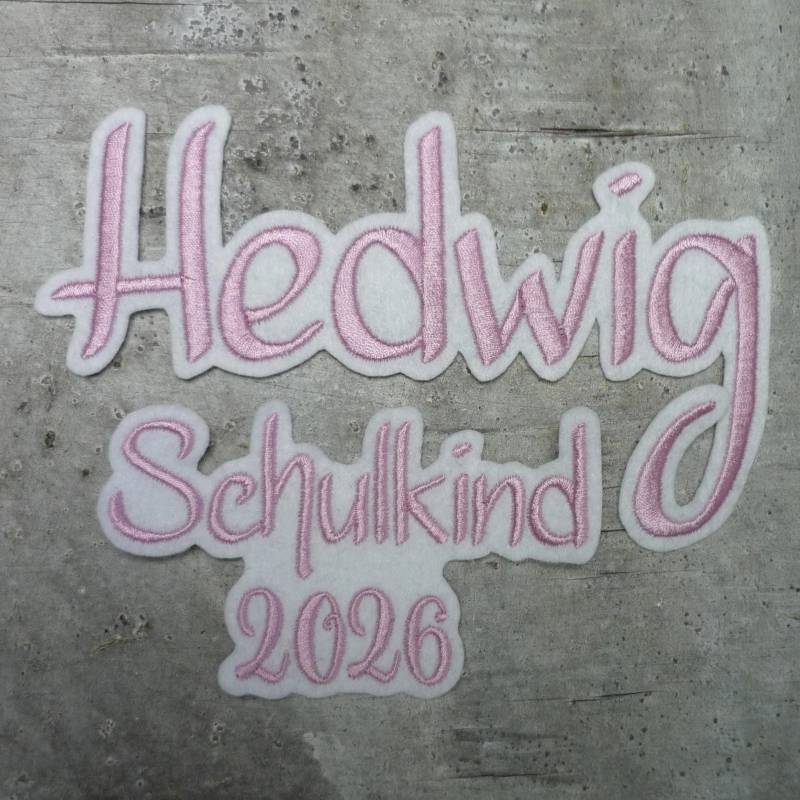 Set Große Namensapplikation + Schulkind 2026 | Schrift 13 Aufnäher/Applikation Auf Weißem Filz Wunschname Farbauswahl Einschulung Schultüte Set Große Namensapplikation + Schulkind 2026 | Schrift 13 Aufnäher/Applikation Auf Weißem Filz Wunschname Farbauswahl Einschulung Schultüte von byKikkine