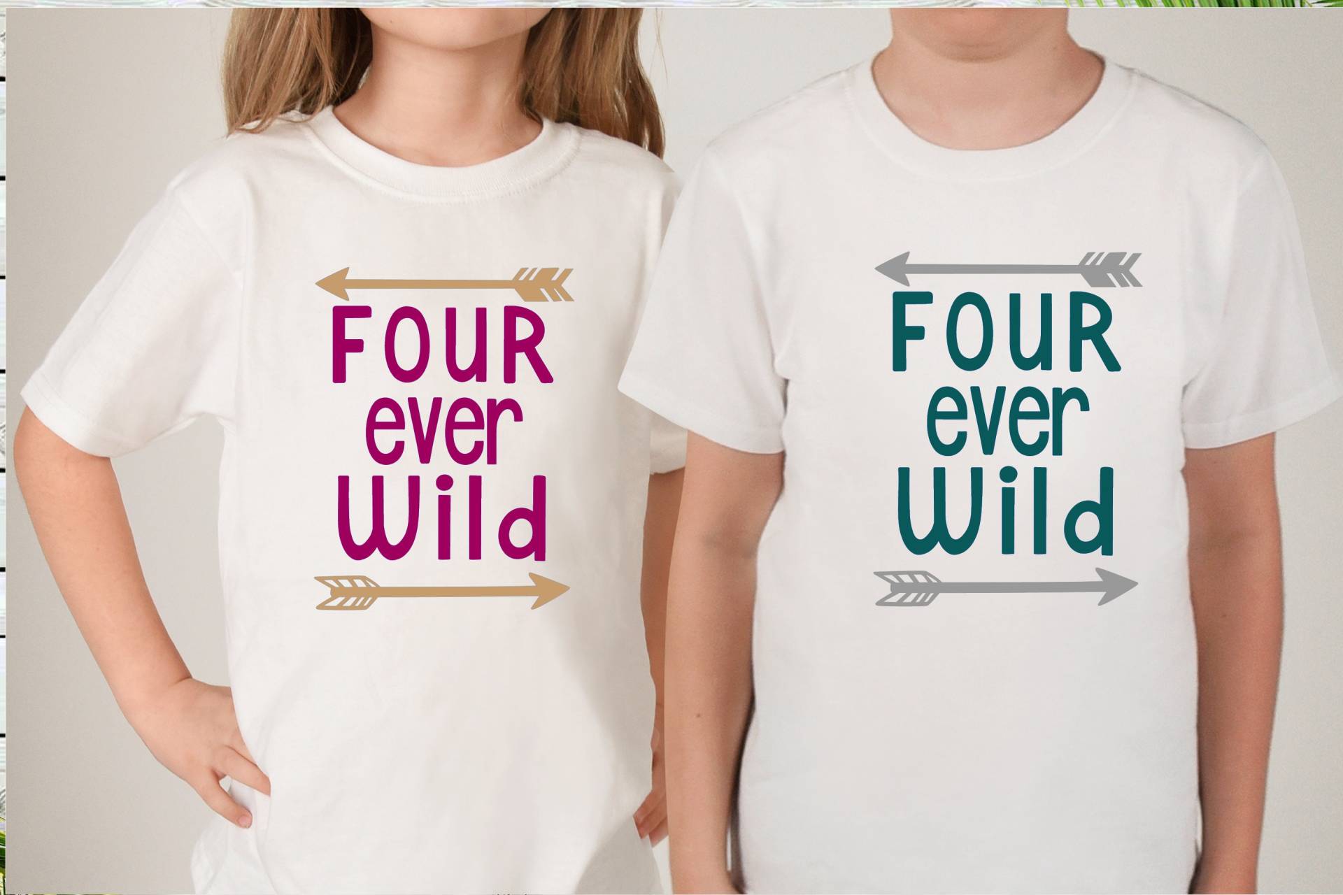 Bügelbild Four Ever Wild Auch Mit Wunschname Statement Shirt Zum 4 Gbeurtstag von byLottieLou