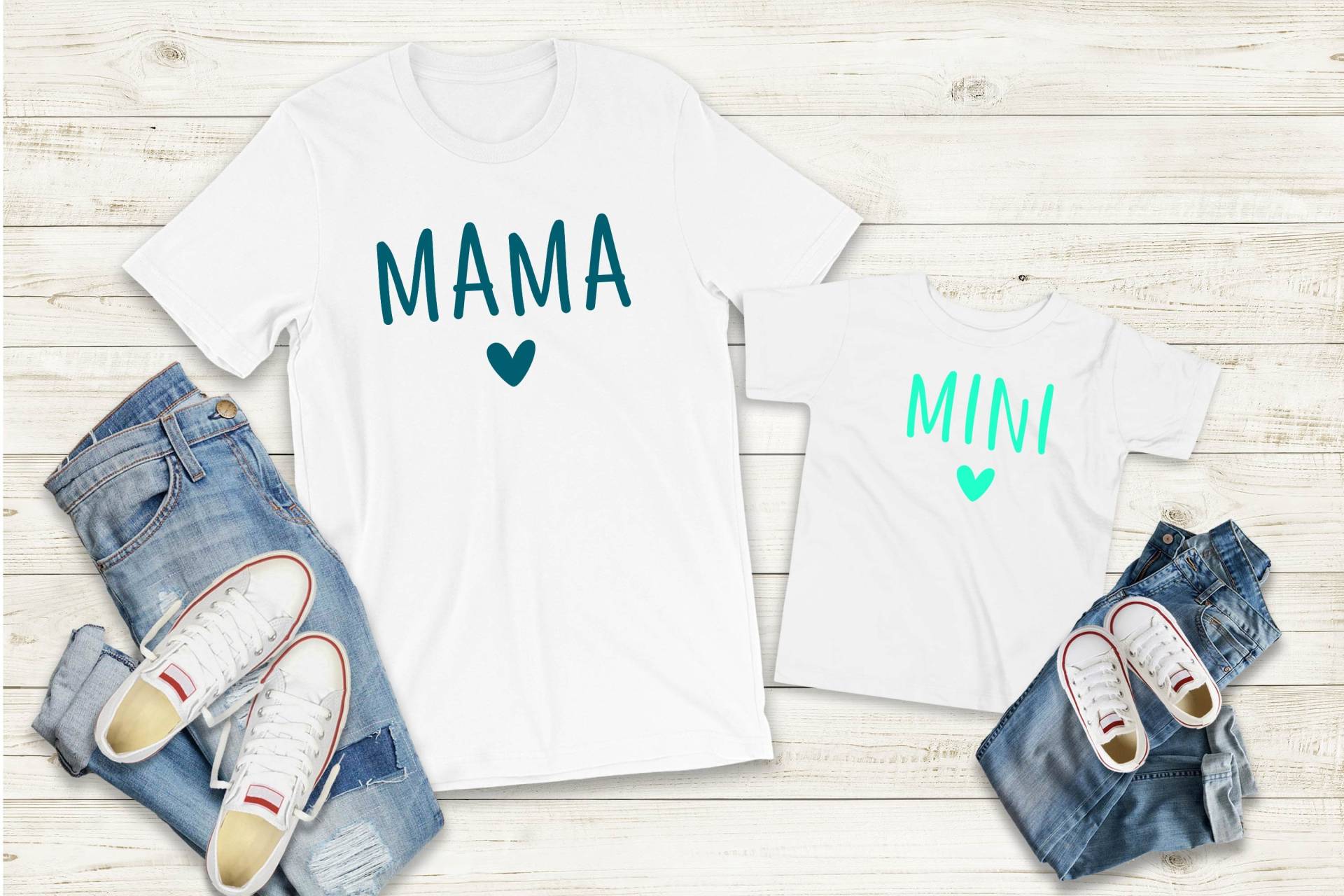T-Shirt Mini Mama & Baby Outfit Personalisiert Statement Shirt von byLottieLou