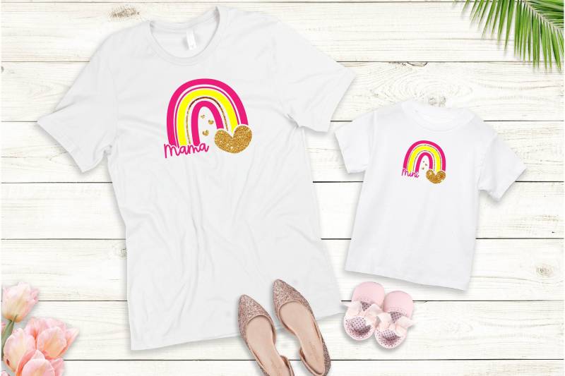 T-Shirt Mini Mama & Baby Regenbogen Rainbow Outfit Personalisiert Statement Shirt von byLottieLou