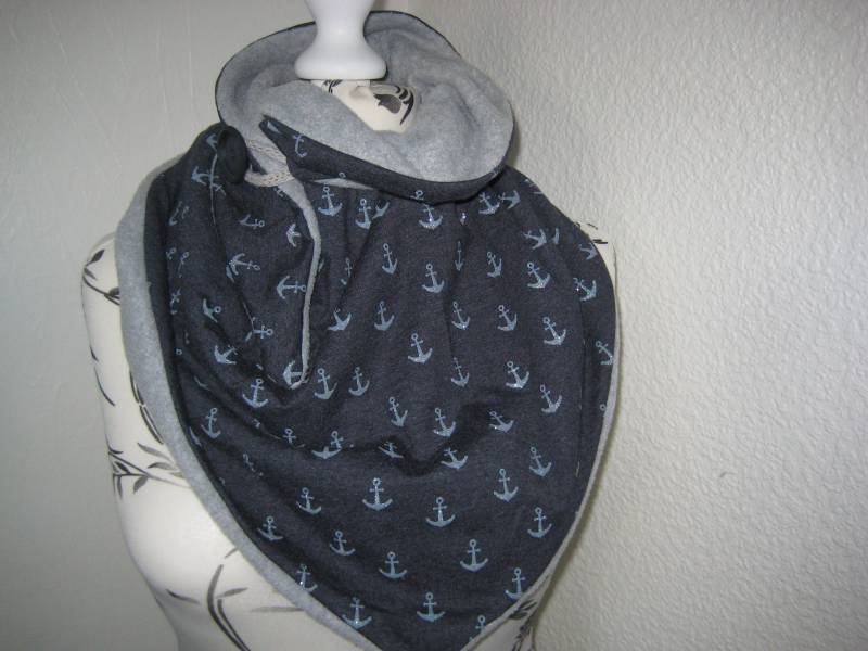 xxl Dreieckschal Mit Schlaufe Und Zwei Knöpfen, Glitzeranker xxl Dreieckschal Mit Schlaufe Und Zwei Knöpfen, Glitzeranker von byMarlina