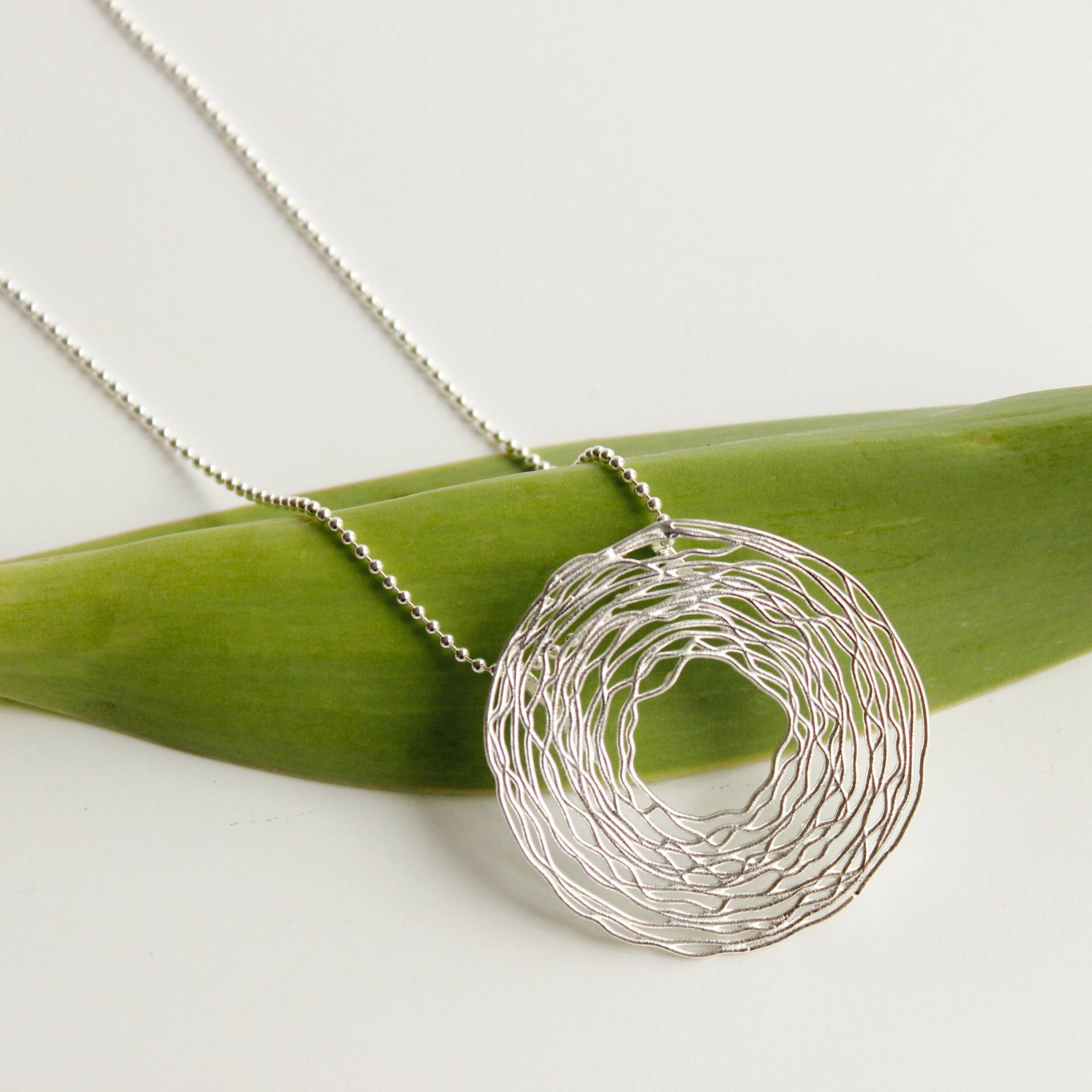 Lange Silberkette, Filigranem Silberring, Anhänger Silber 925, Moderner Schmuck Geschenk Für Damen, Sie, Minimalisten von byRitaMester