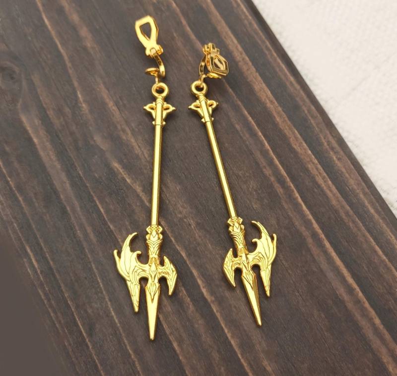 Clip Auf Schwert Ohrringe, Fantasy Klinge Sci Fi Waffe, Lange Gold Axt Morgenkeule Dolch Coole Baumeln Messer Geschenkidee von bySantana