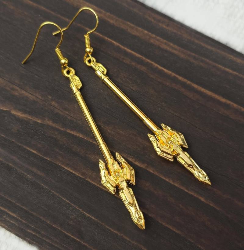 Lange Gold Raum Morgenmantel Ohrringe, Sci Fi Schwert Fantasy Waffe Schmuck, Klinge Dolch Ohrringe Coole Frauen Oder Männer Messer Geschenkidee von bySantana