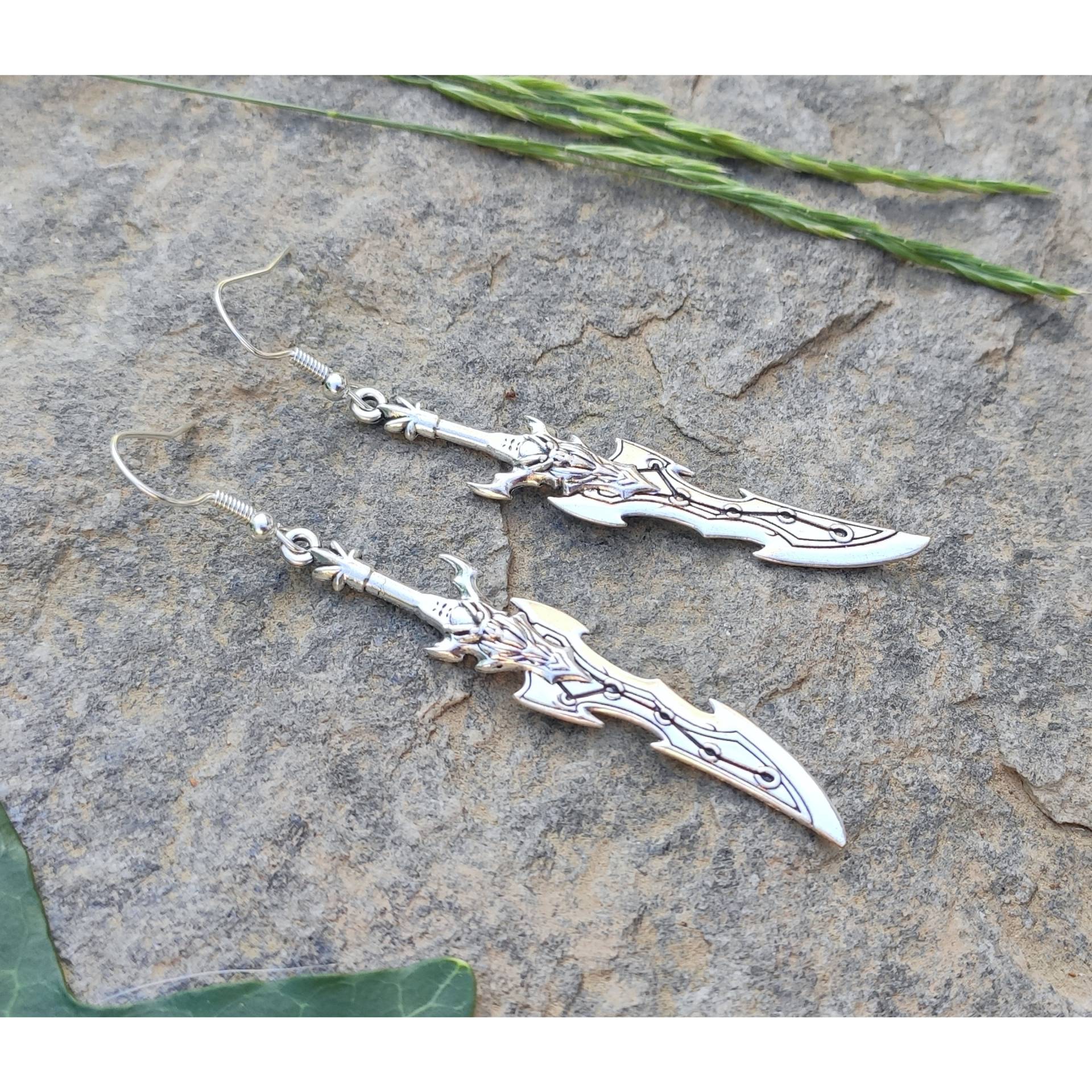 Lange Silber Schwert Ohrringe, Mittelalter Fantasy Waffe Schmuck Gothic Klinge Dolch Ohrringe Witchy Frauen Oder Männer Baumeln Messer Geschenkidee von bySantana