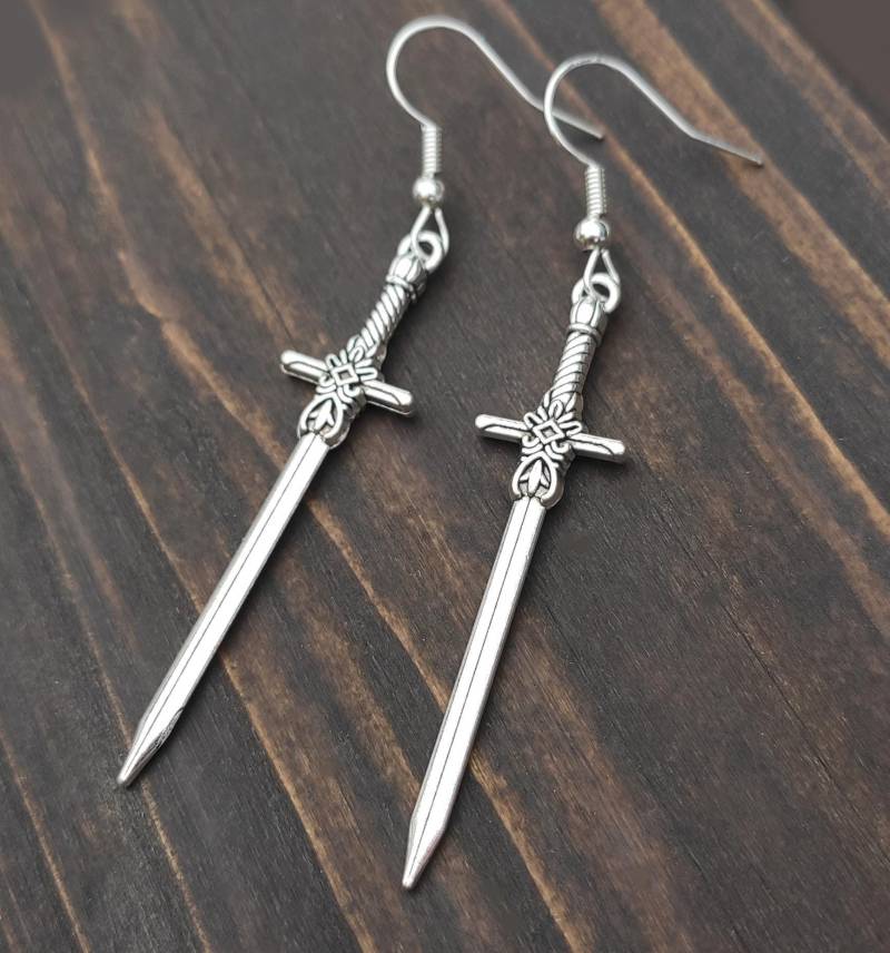 Lange Silber Schwert Ohrringe, Mittelalterliche Waffe Wikinger Schmuck, Gothic Klinge Dolch Ohrringe Witchy Frauen Oder Männer Baumeln Messer von bySantana