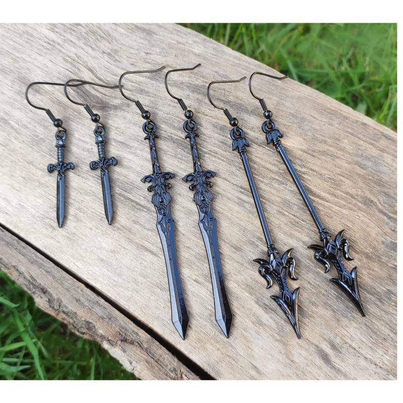 Schwarze Schwert Ohrringe, Mittelalterliche Waffe Wikinger Schmuck, Gothic Lange Klinge Morgenkeule Dolch Ohrringe Frauen Oder Männer Messerohrring von bySantana