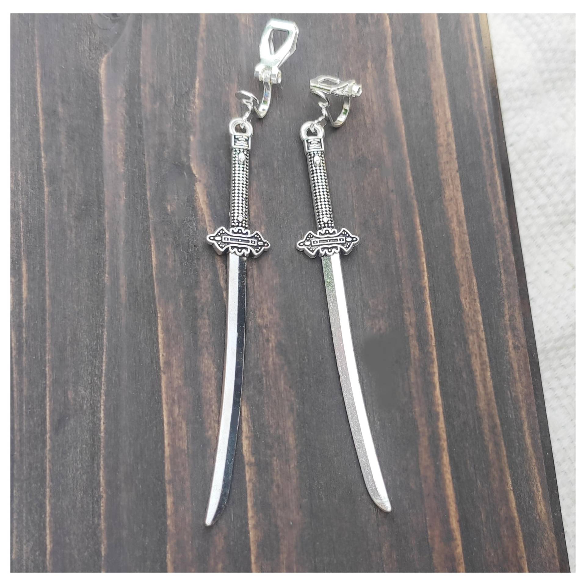 Silber Samurai Schwert Ohrringe Lange Klinge Dolch Waffe Schmuck Frauen Oder Männer Baumeln Messer Geschenkidee Creolen Haken Clip-Ons von bySantana