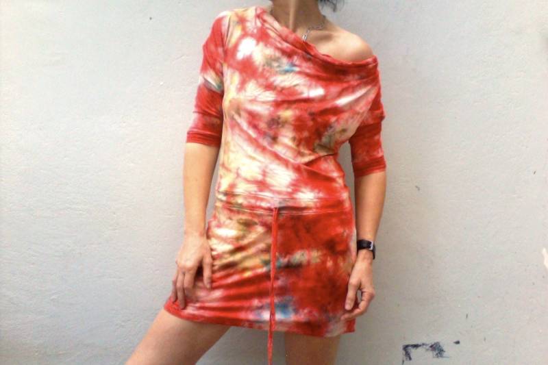 Handgefärbtes Bambusjersey Minikleid Vegane Tunika Mit Fledermausärmeln von bybyTati