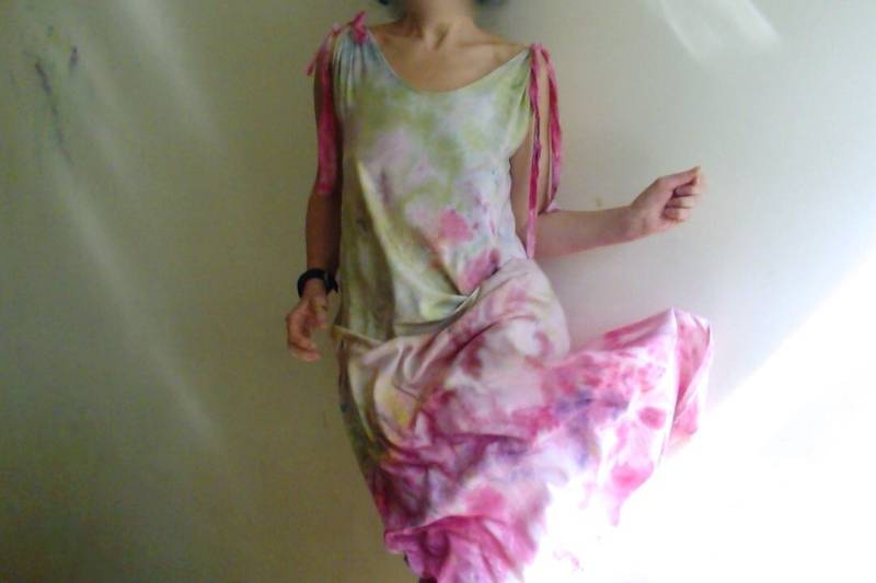 Handgefärbtes Maxi Kleid Bunte Sommer Tunika Aus Veganer Seide von bybyTati