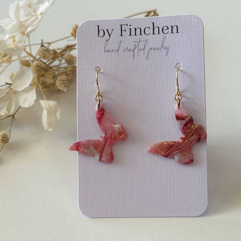 Polymer Clay Ohrringe | Red Velvet Leicht Transparente Mit Rot/Goldener Maserung Und Perlglanz von byfinchen