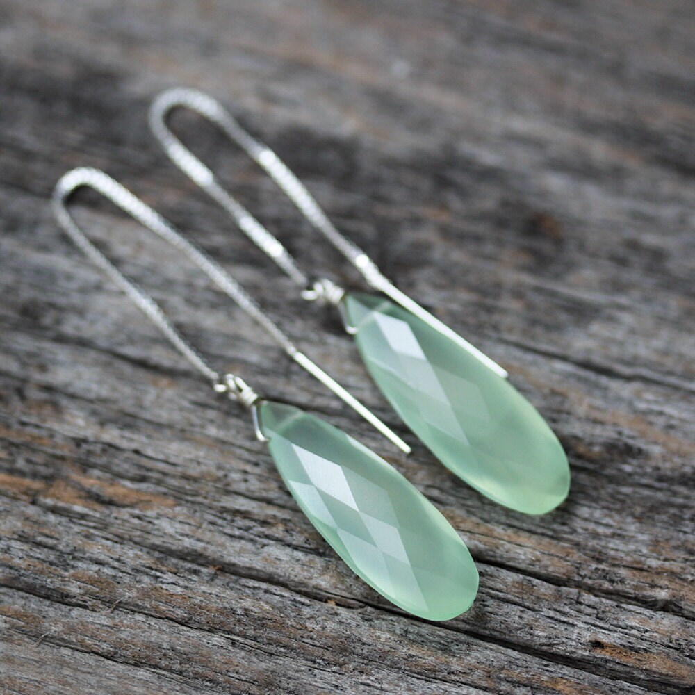 Grüne Chalcedon Ohrringe/Mint Seegrün Edelstein Facettierte Sterling Silber Moos Moderne Schlichte Grüne Chalcedon Ohrringe/Mint Seegrün Edelstein Facettierte Sterling Silber Moos Moderne Schlichte von byjodi