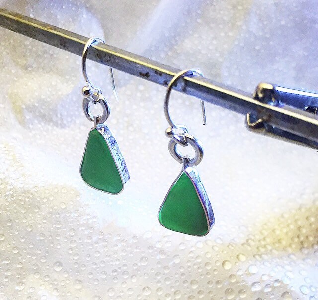 Maßgefertigte Ohrringe Aus Sterlingsilber Und Jadeit von bykitzy