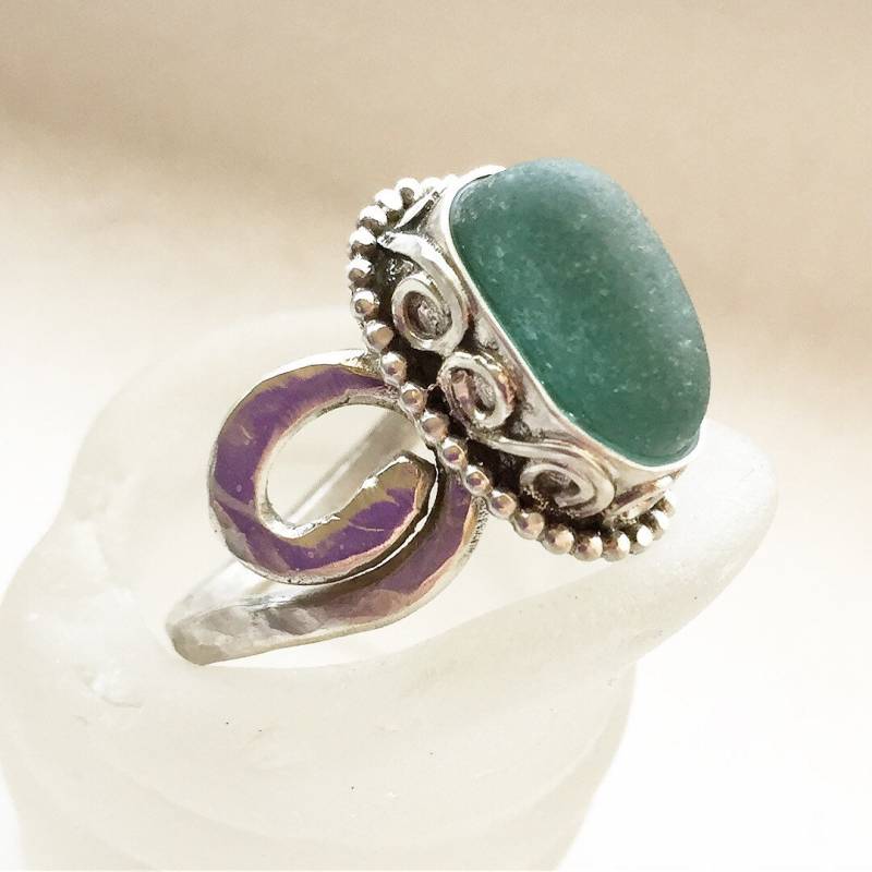 Nach Maß Zierliche Echte Seeglas Und Sterling Silber Handgefertigt Ring. Ihre Auswahl An Glas Maßgefertigten Band Nach Maß Zierliche Echte Seeglas Und Sterling Silber Handgefertigt Ring. Ihre Auswahl An Glas Maßgefertigten Band von bykitzy