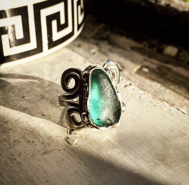 Nach Maß Zierliche Seeglas Und Reiner Silber Statement Ring. Größe Für Dich Nach Maß Zierliche Seeglas Und Reiner Silber Statement Ring. Größe Für Dich von bykitzy