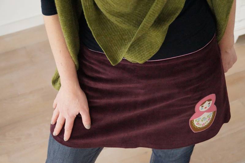 Cordrock Mit Matrouschka in Aubergine Cordrock Mit Matrouschka in Aubergine von bymeLieblingsstuecke