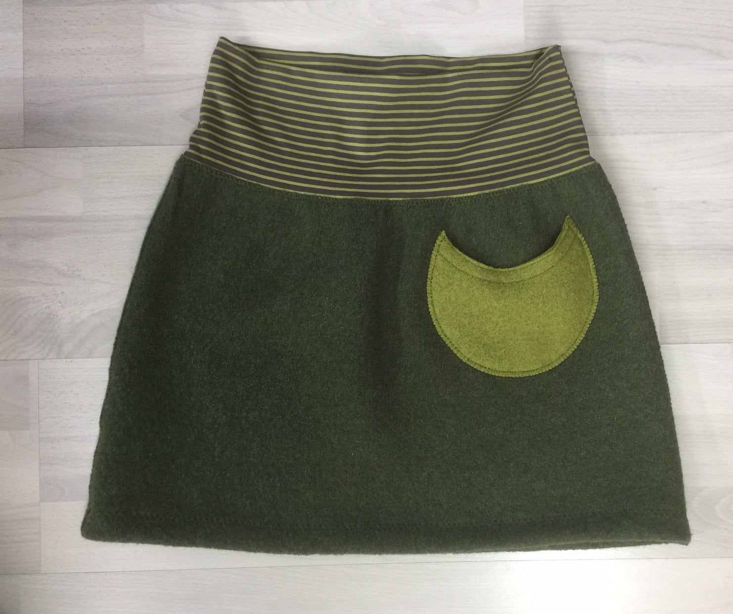 Gr. L, Walkrock, Wollrock, Winterrock, Warmer Rock, Mit Ringelbund von bymeLieblingsstuecke