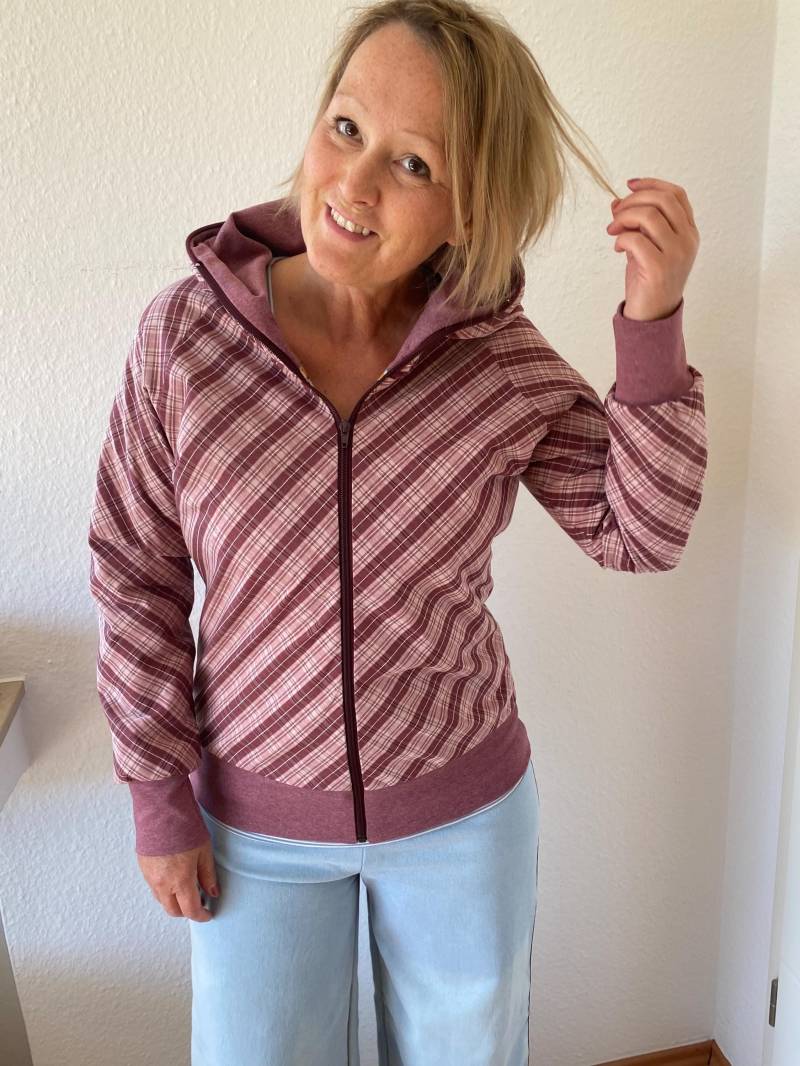 Gr. M, Bomberjacke Mit Kapuze Gr. M, Bomberjacke Mit Kapuze von bymeLieblingsstuecke