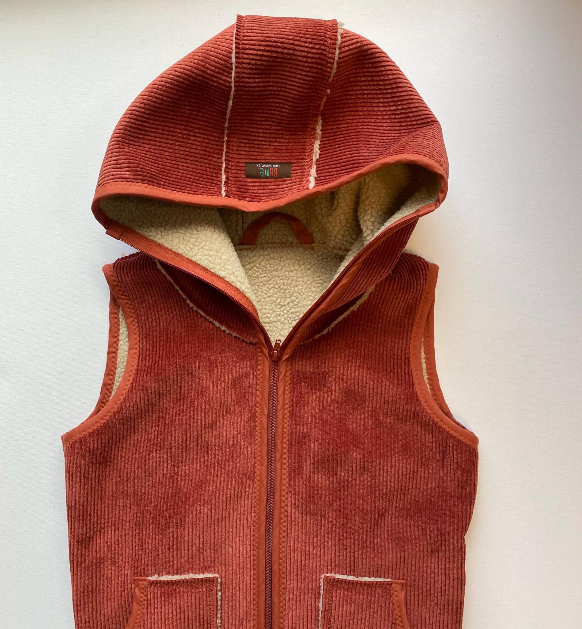 Gr. M, Cordweste, Warme Weste, Ärmellose Cordjacke, Kuschelige Weste Gr. M, Cordweste, Warme Weste, Ärmellose Cordjacke, Kuschelige Weste von bymeLieblingsstuecke