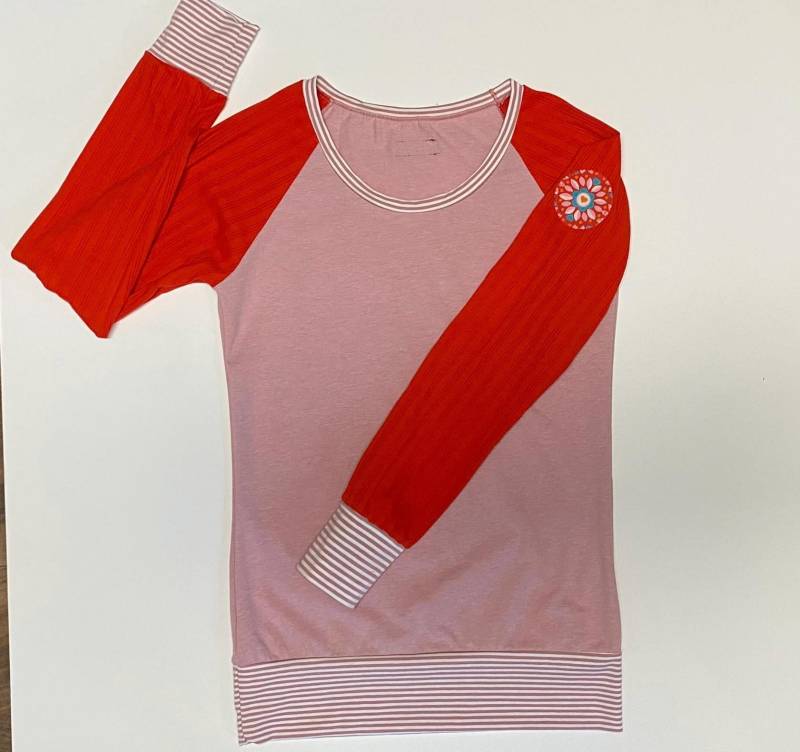 Größe S Und M, Longsleeve, Langarmshirt, Jerseyshirt, Mit Button von bymeLieblingsstuecke