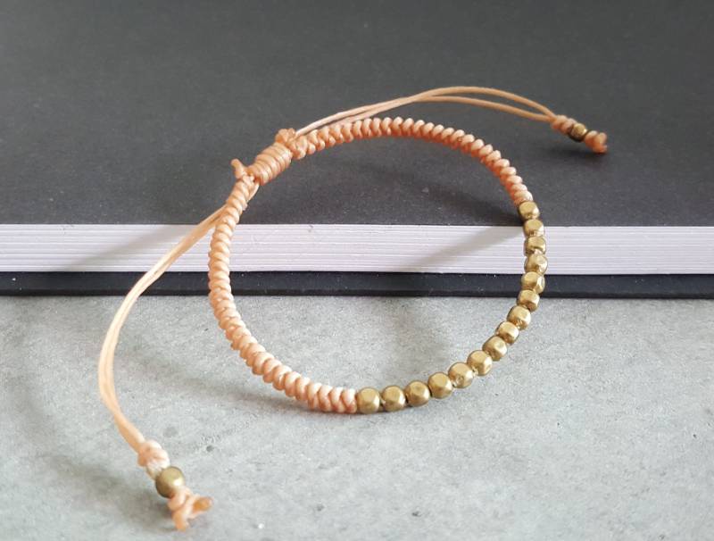 Handgefertigte Wachsschnur Messing Würfel Perlen Armband - Unisex Fußkette von bymemade