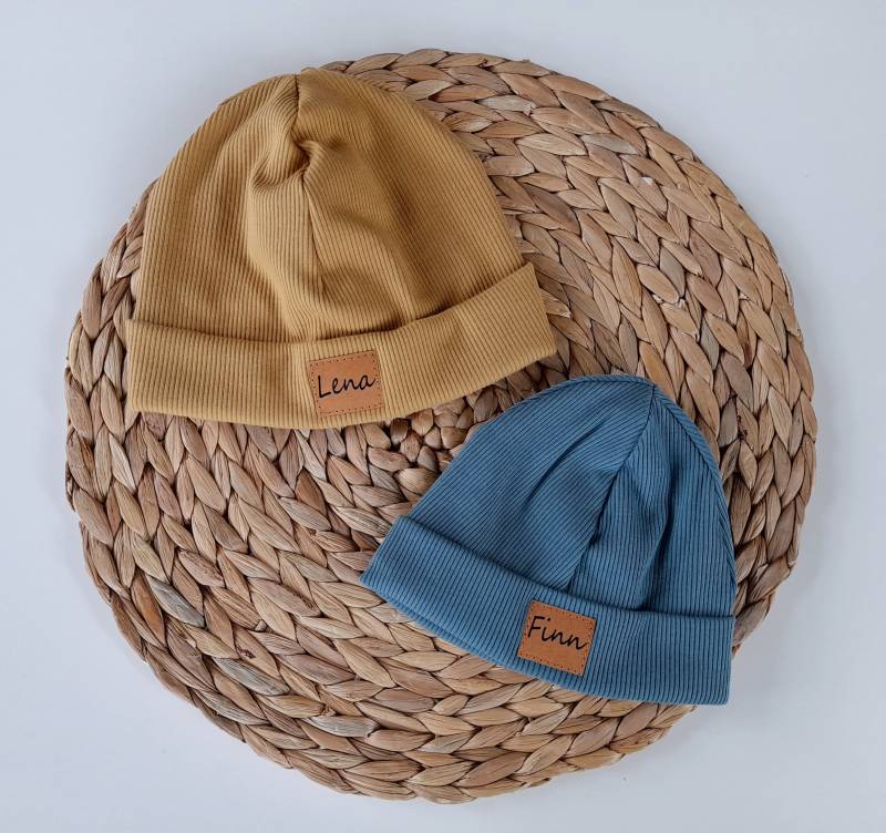 Hipster Beanie Mütze Mit Label/Patch Baby Und Kinder Hej Hey Mini Me Herbst Winter Namen Personalisiert von bymini20