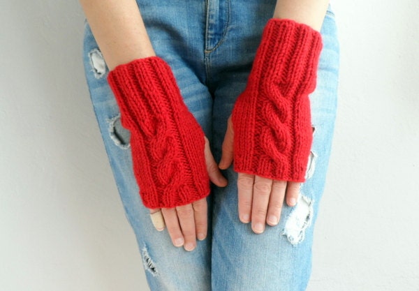 Handgestrickte Rote Fingerlose Handschuhe, Winterstulpen von bysweetmom
