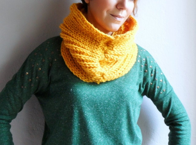 Senfgelber Grobstrick Loop Schal von bysweetmom