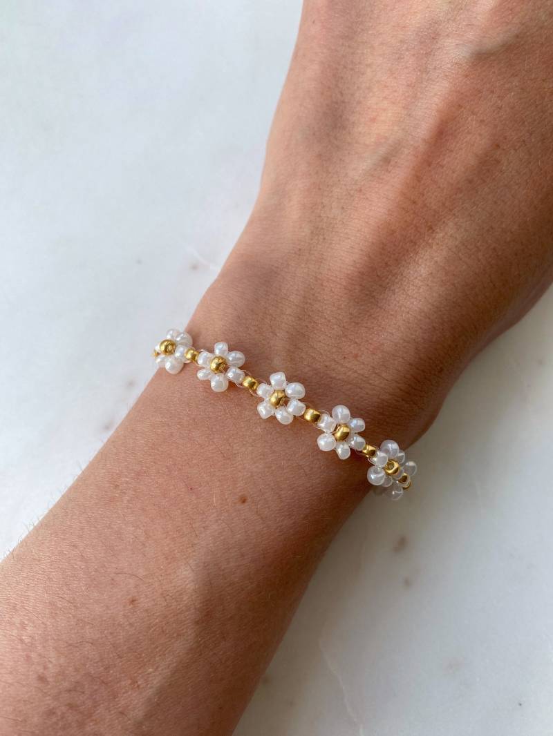 Daisy Armband Armkettchen Mit Gänseblümchen Blumenkette Handgefertigter Boho Strand Schmuck Perfektes Geschenk Für Freundinnen von byvmw