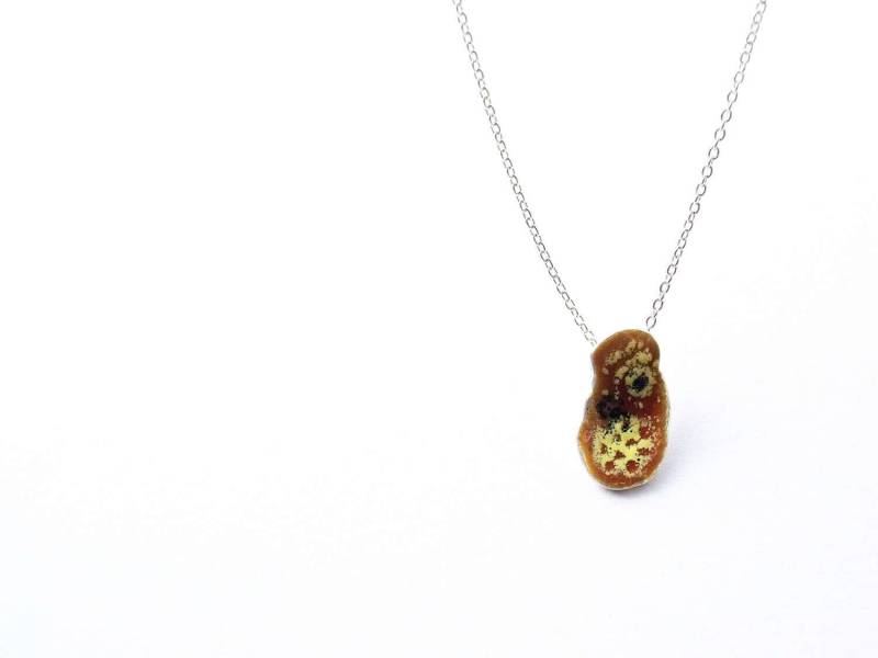 Charm Aus Feinsilber Und Emaille Charm Aus Feinsilber Und Emaille von cAnteiro