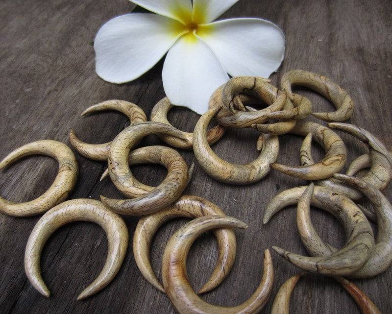 30 Mm Doppelhorn Aus Tamarindenholz, Halbmond, Schmuckherstellungszubehör S6725-6 Dicke 30 Mm Doppelhorn Aus Tamarindenholz, Halbmond, Schmuckherstellungszubehör S6725-6 Dicke von cabcabana