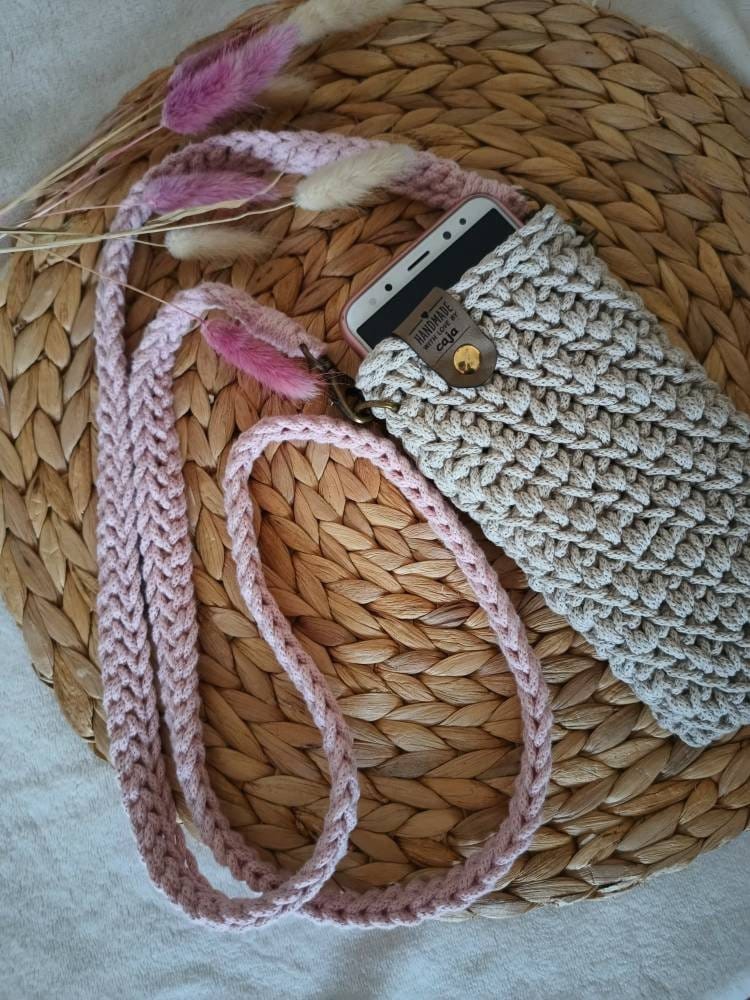 Handytasche Piper | Umhängetasche Smartphone Gehäkelt von cajashaekelwelt