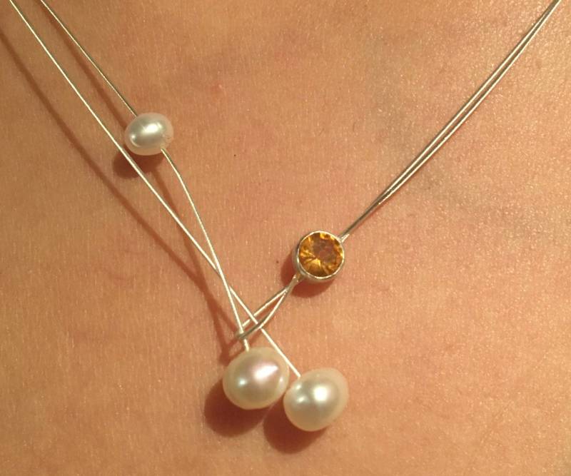 Citrine Necklace With Pearls. in A Setting Freshwater Pearls On Wire Of Silver von cakecandleholder