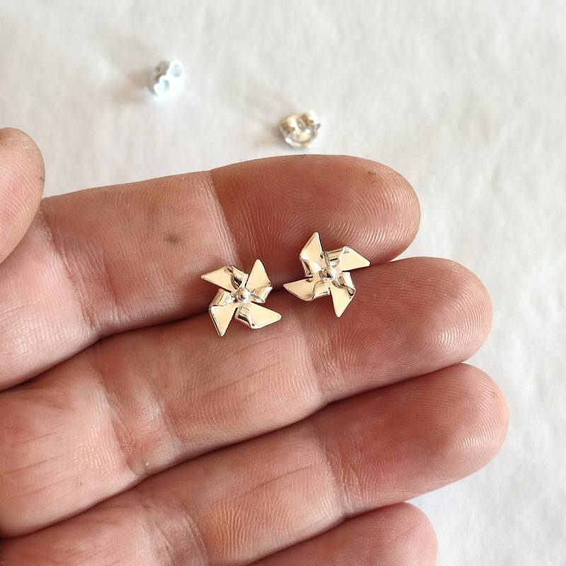 Origami - Papier Windrad Ohrstecker Handgemachte Sterling Silber Ohrringe von calcagninigioielli
