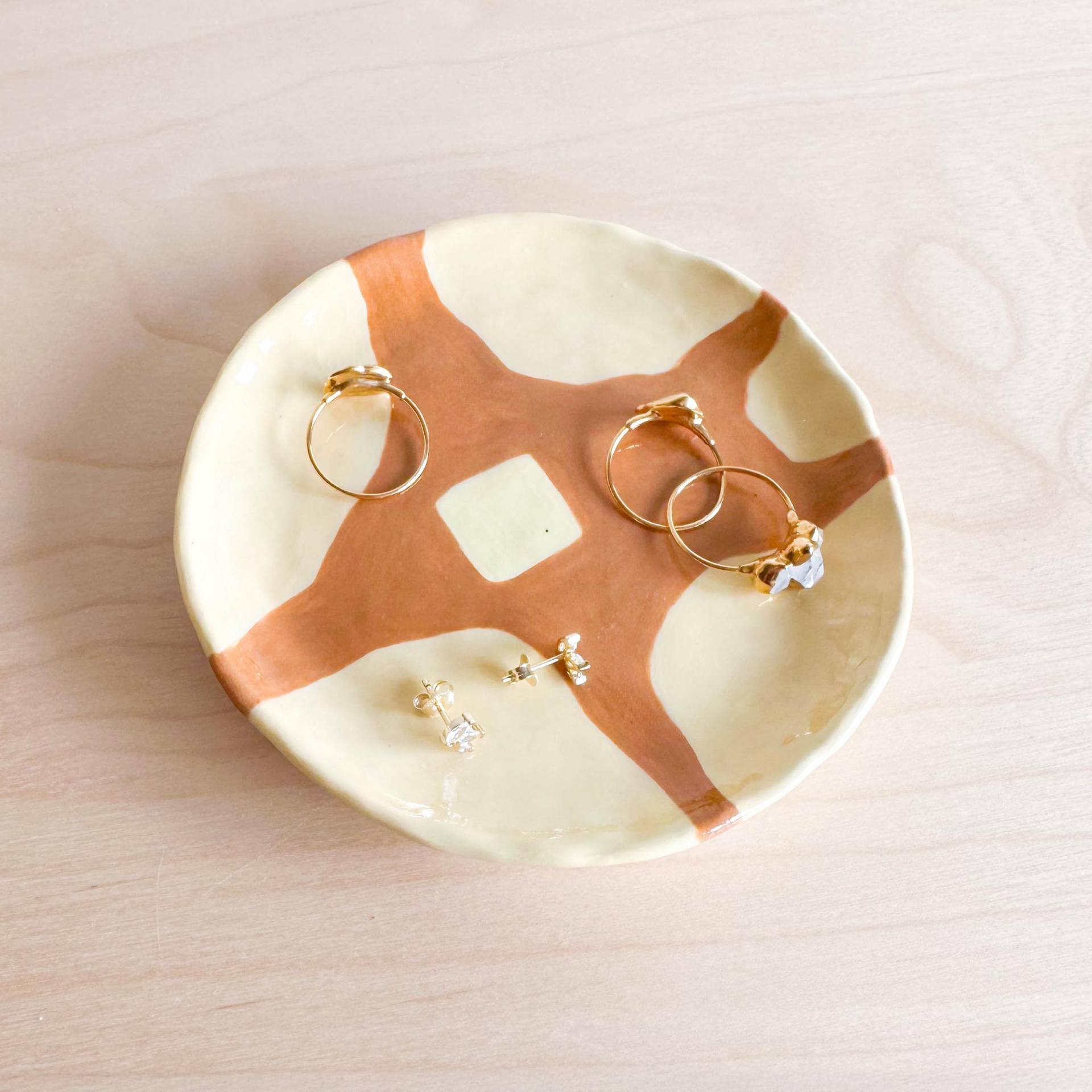 Kleine Schmuckschale, Handgefertigte Keramik, Sirup Pfannkuchen Teller, Keramik Mit Glänzender Glasur, Ringanhänger Frühstück Essen, Neuheit Geschenk Kleine Schmuckschale, Handgefertigte Keramik, Sirup Pfannkuchen Teller, Keramik Mit Glänzender Glasur, Ringanhänger Frühstück Essen, Neuheit Geschenk von calieandco